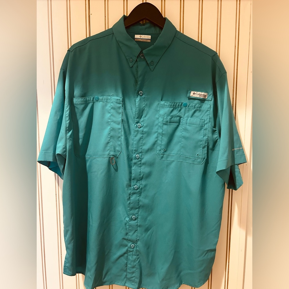 Columbia Men's Teal Button Down Shirt Size L